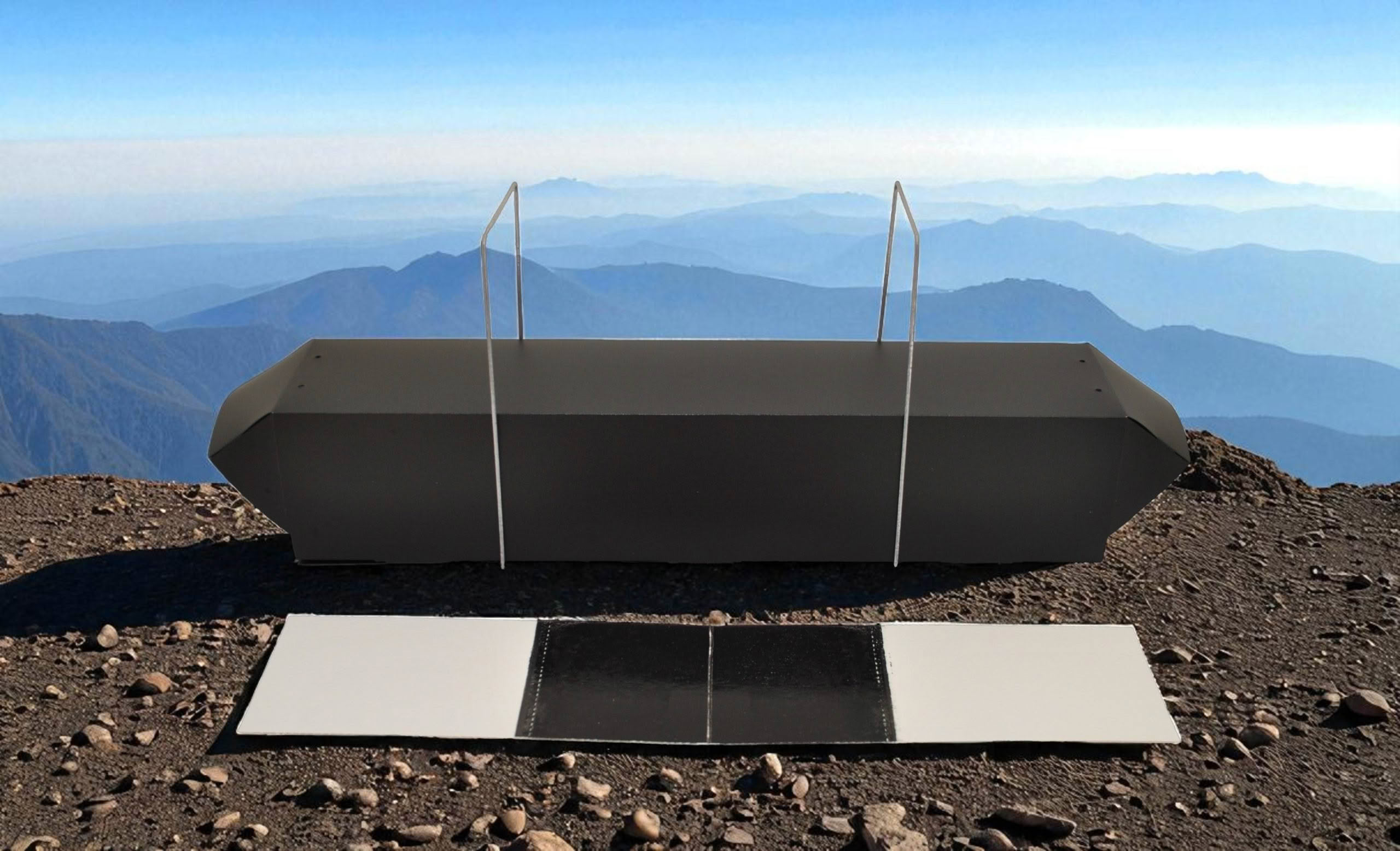 Tracking Tunnel with card